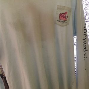Vineyard vines top